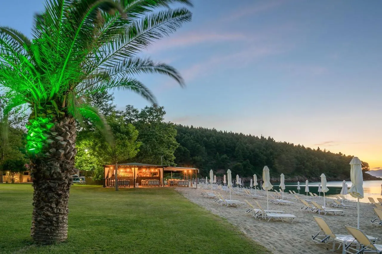 Komitsa Luxury Apartments Nea Roda 2*,  Greece
