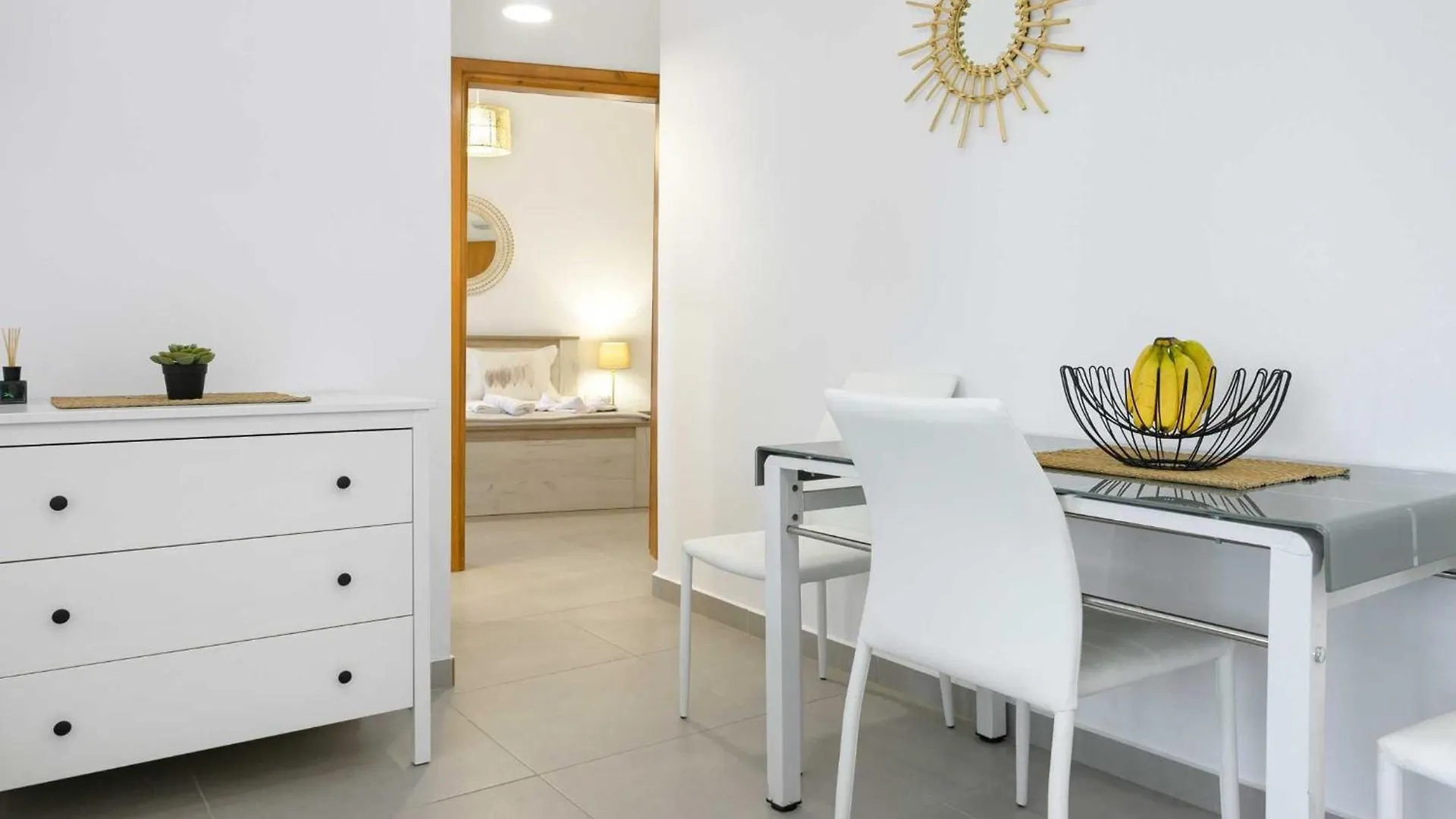 Komitsa Luxury Apartments Νέα Ρόδα 2*,