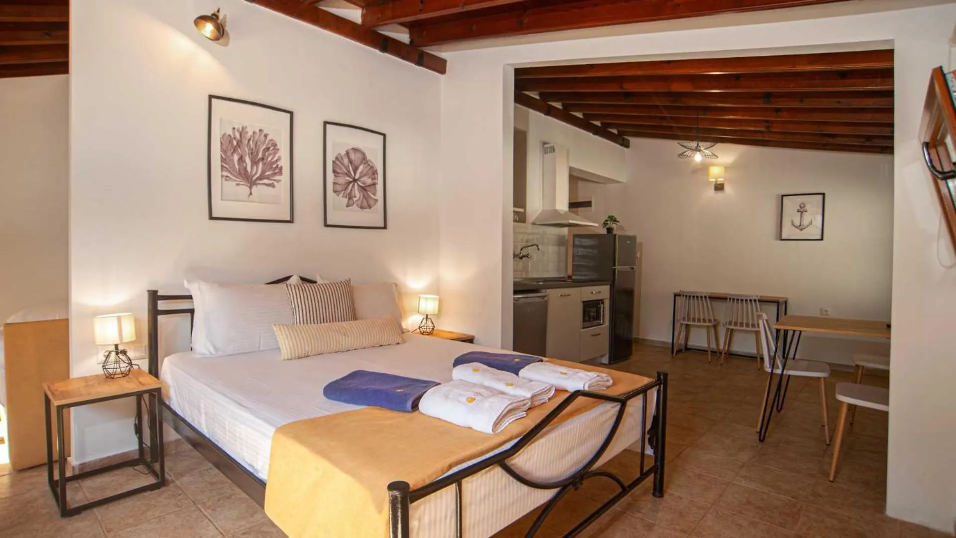 Komitsa Luxury Apartments Νέα Ρόδα Ξενοδοχείο με διαμερίσματα